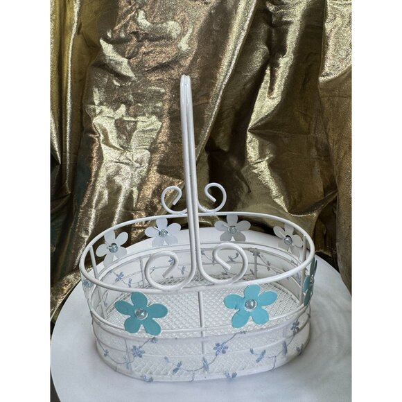 Vintage White Wire Basket W/ Blue Flower Accents & Handle 7.5" x 8.5" - Picture 5 of 6